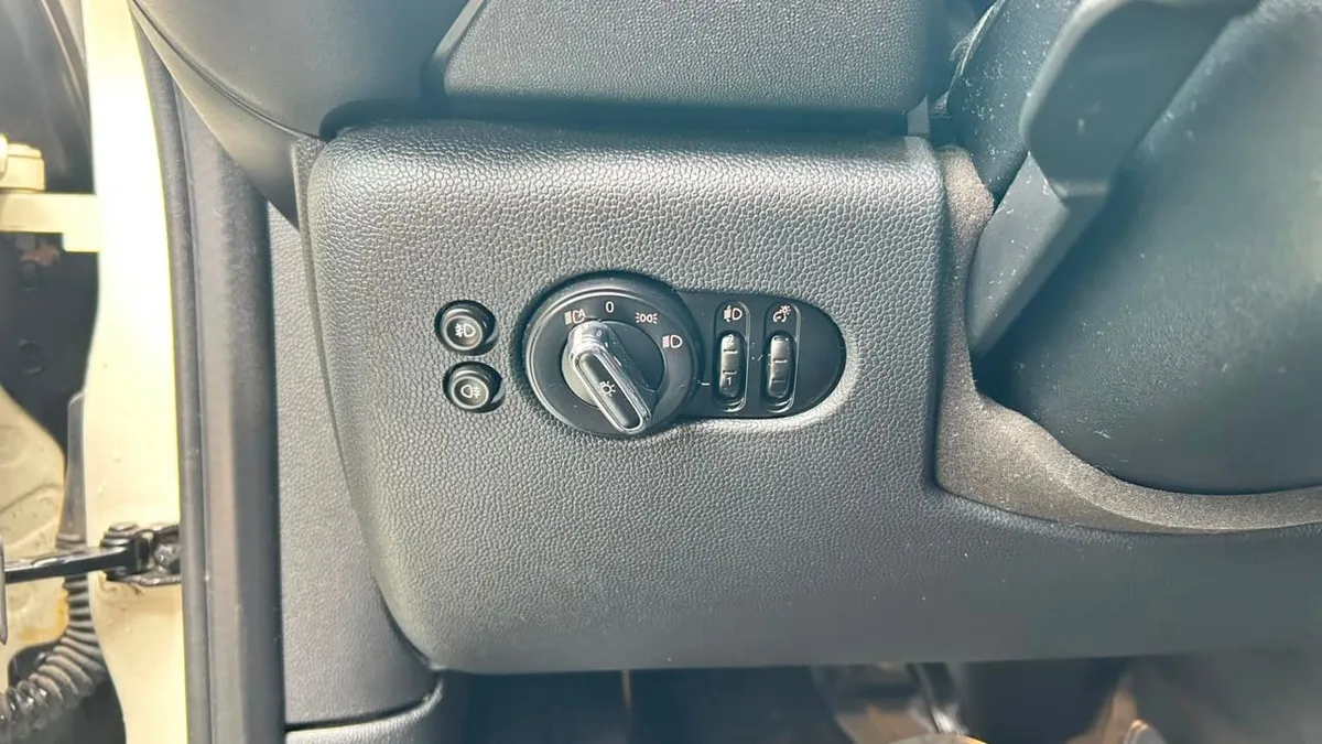 Mini F56 Cooper 1.5 Aut año 2016