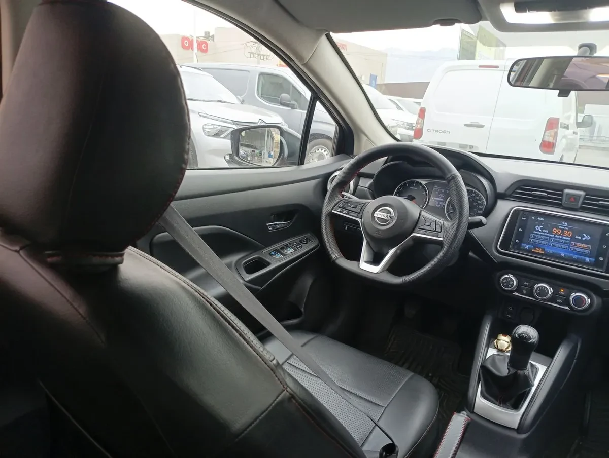 Nissan Versa 1.6 Sense 4x2 Radio Touch Mt 4p año 2023