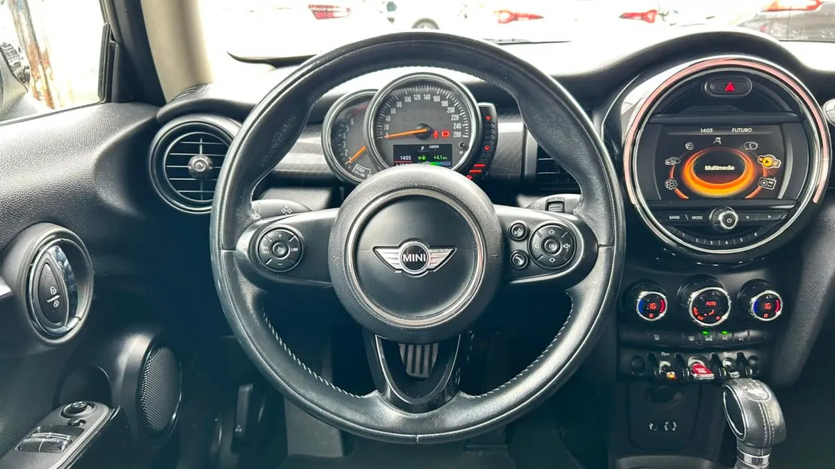 Mini F56 Cooper 1.5 Aut año 2016