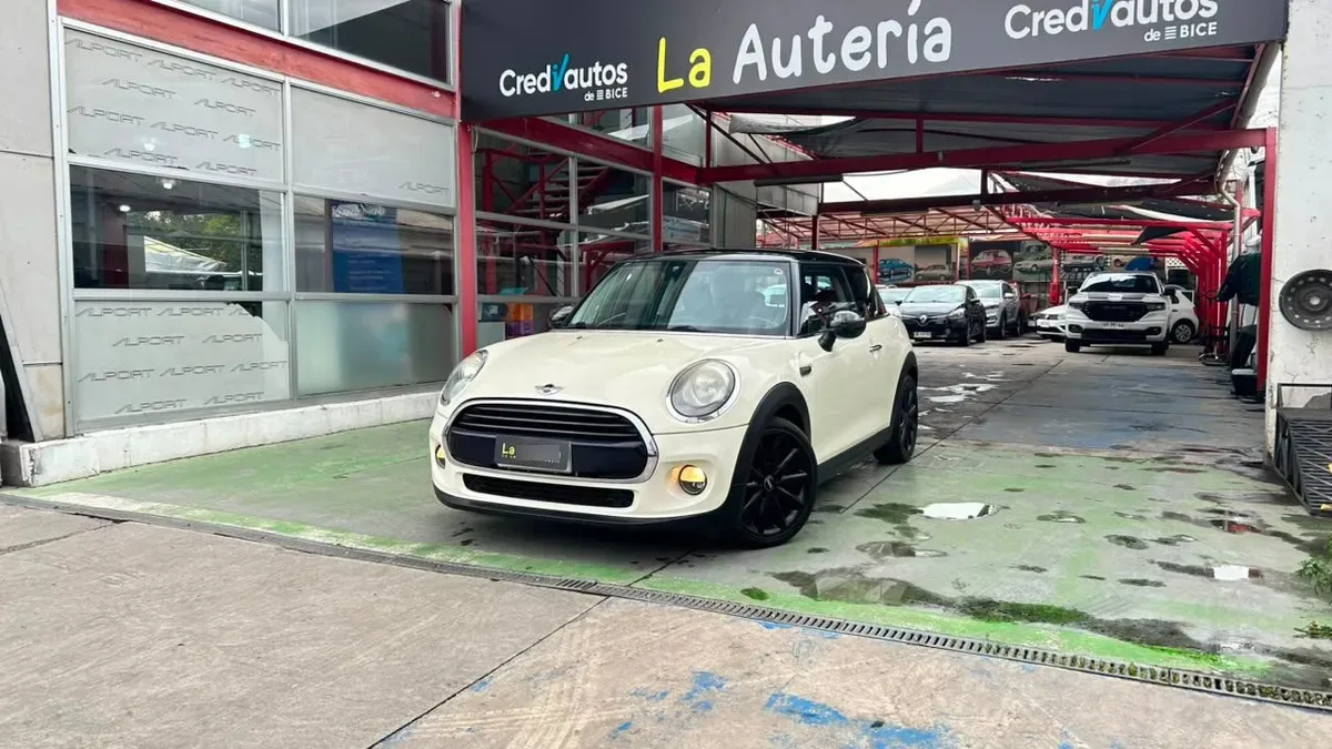 Mini F56 Cooper 1.5 Aut año 2016