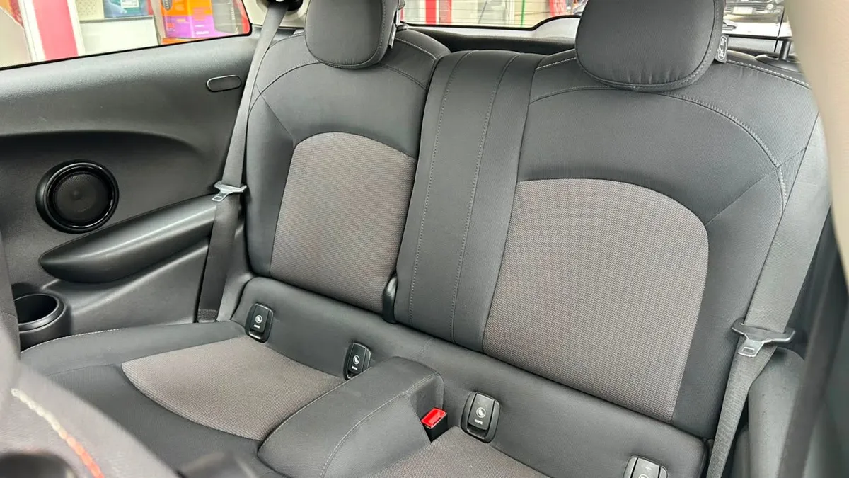 Mini F56 Cooper 1.5 Aut año 2016
