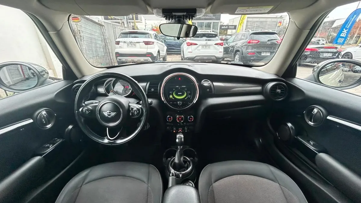 Mini F56 Cooper 1.5 Aut año 2016