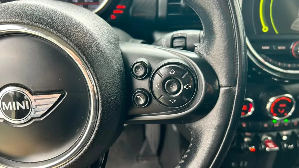 Mini F56 Cooper 1.5 Aut año 2016