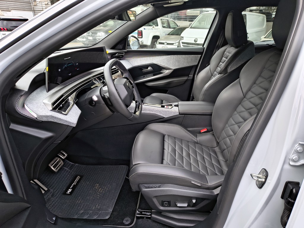 Peugeot 5008 1.2 Gt Mhev 4x2 136 Edct At 5p año 2025