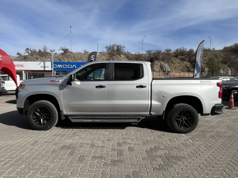 Chevrolet Silverado Tb 4wd 5.3 año 2023