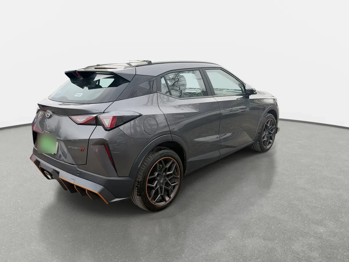 GAC Emzoom 1.5t Gl R-Style 4x2 At 5p año 2025