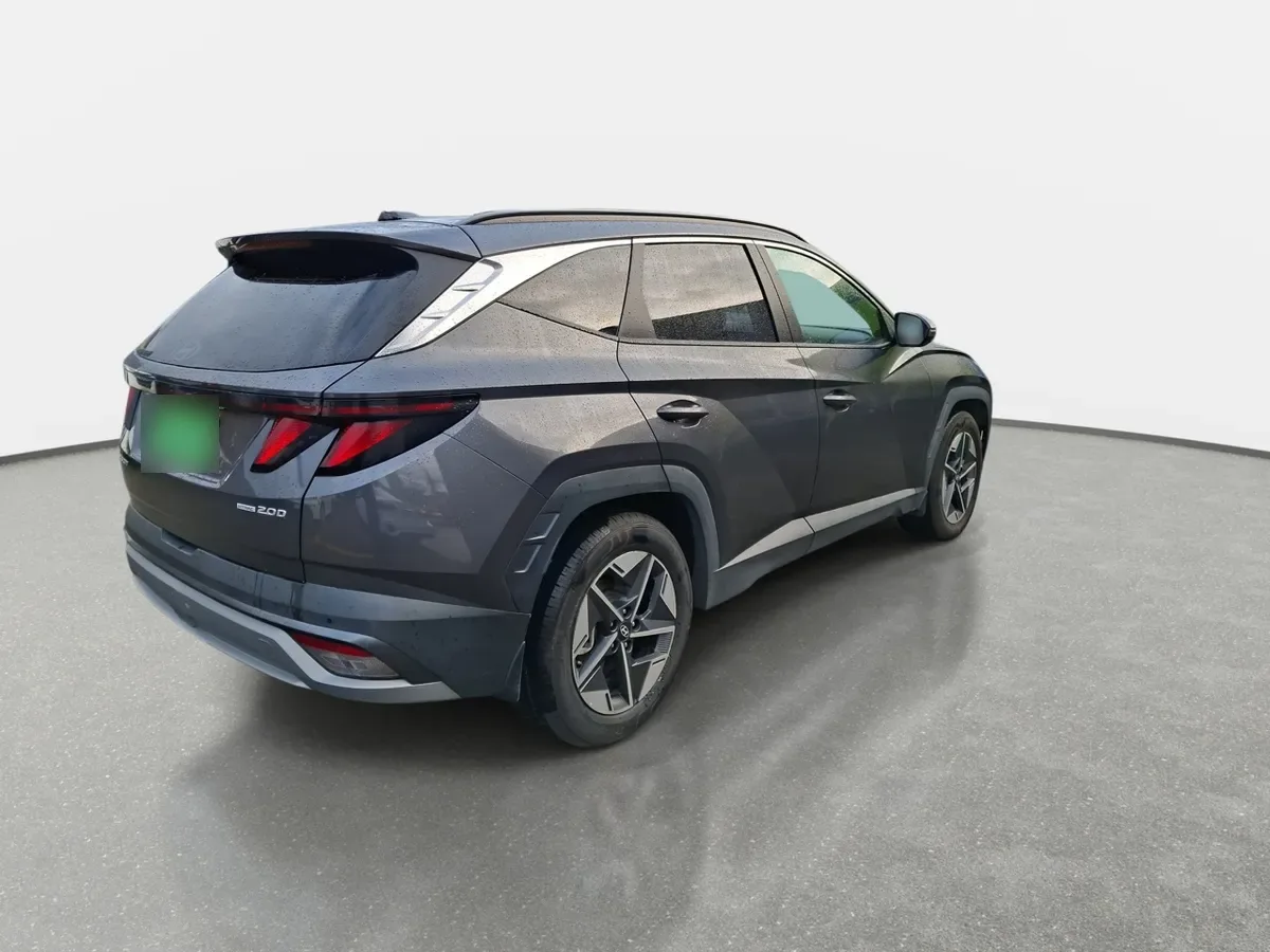 Hyundai Tucson 2.0 Nx4 Plus Fl Diesel 4wd At 5p año 2025