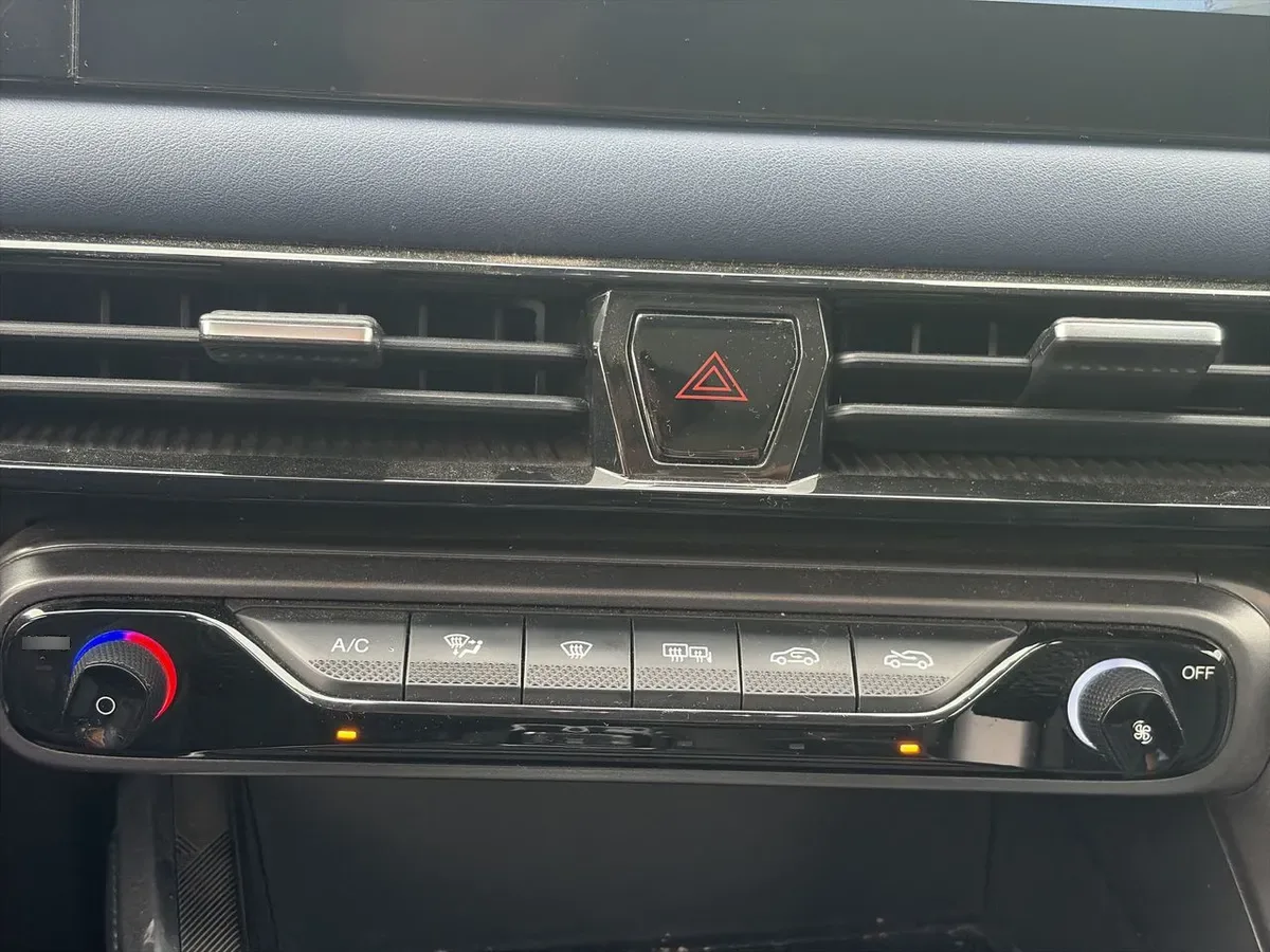 GAC Emzoom 1.5t Gl R-Style 4x2 At 5p año 2025