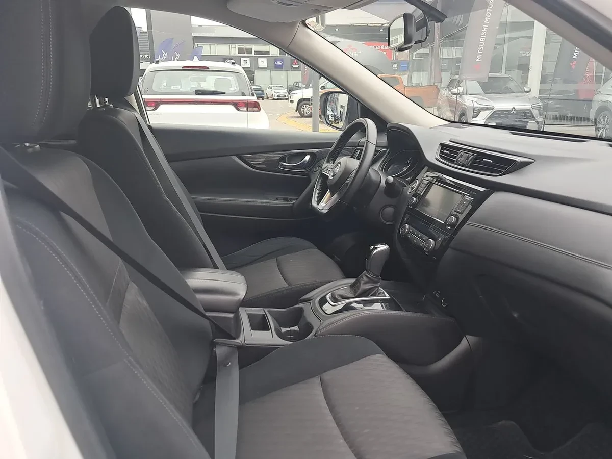 Nissan X-Trail 2.5 Advance Mc 4x2 Cvt At 5p año 2022