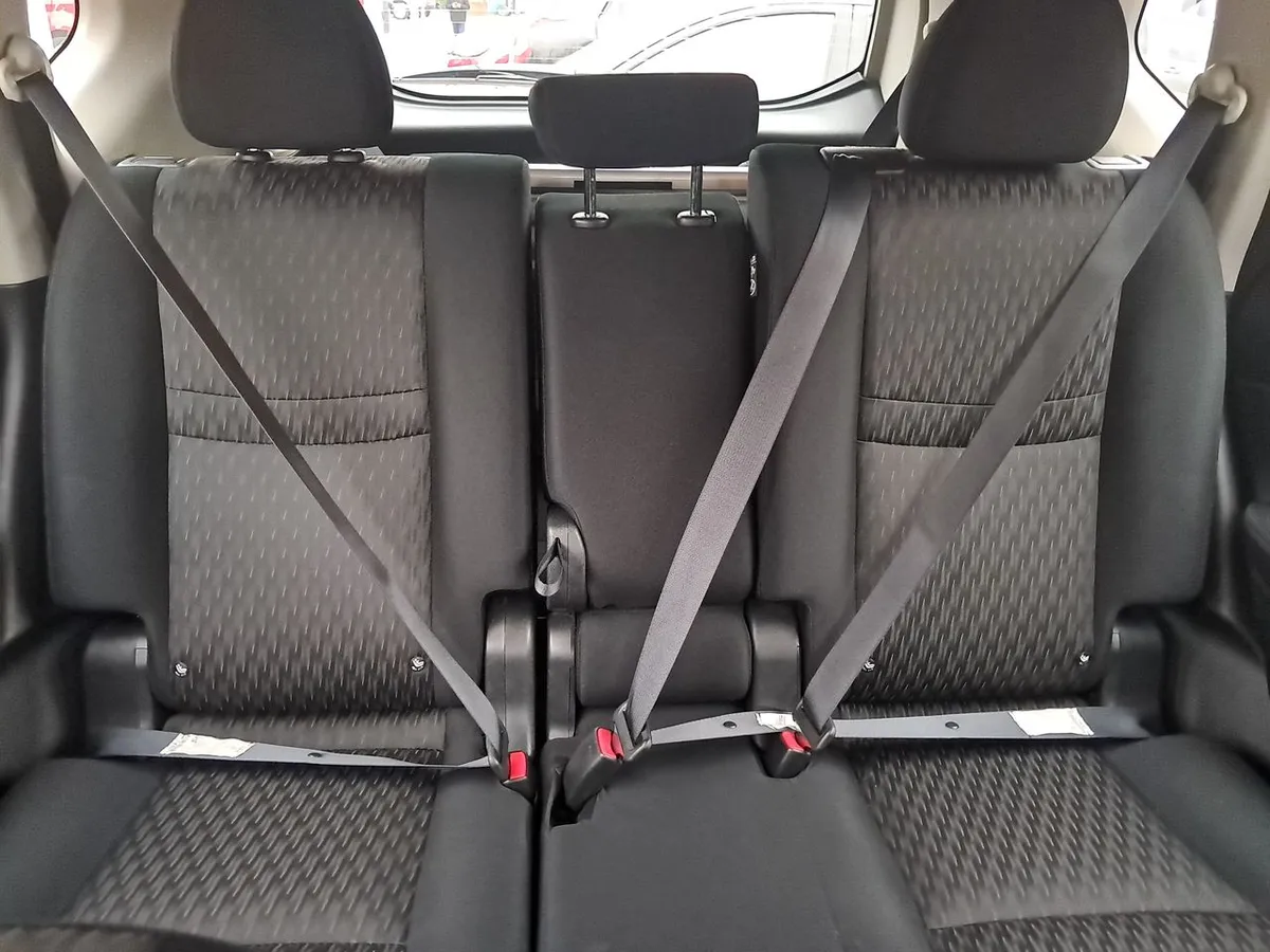 Nissan X-Trail 2.5 Advance Mc 4x2 Cvt At 5p año 2022
