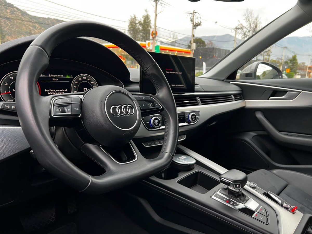 Audi A4 40 Tfsi 2.0t S Line año 2022