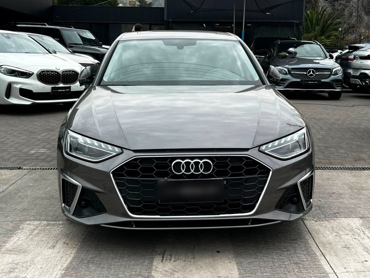 Audi A4 40 Tfsi 2.0t S Line año 2022