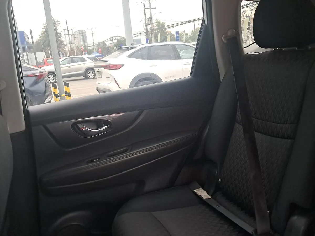 Nissan X-Trail 2.5 Sense 4x2 Cvt At 5p año 2018