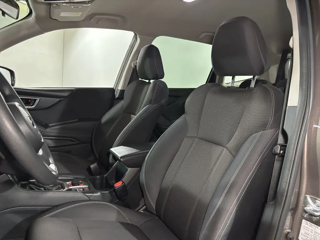 Subaru Forester 2.0i X Awd At 5p año 2025