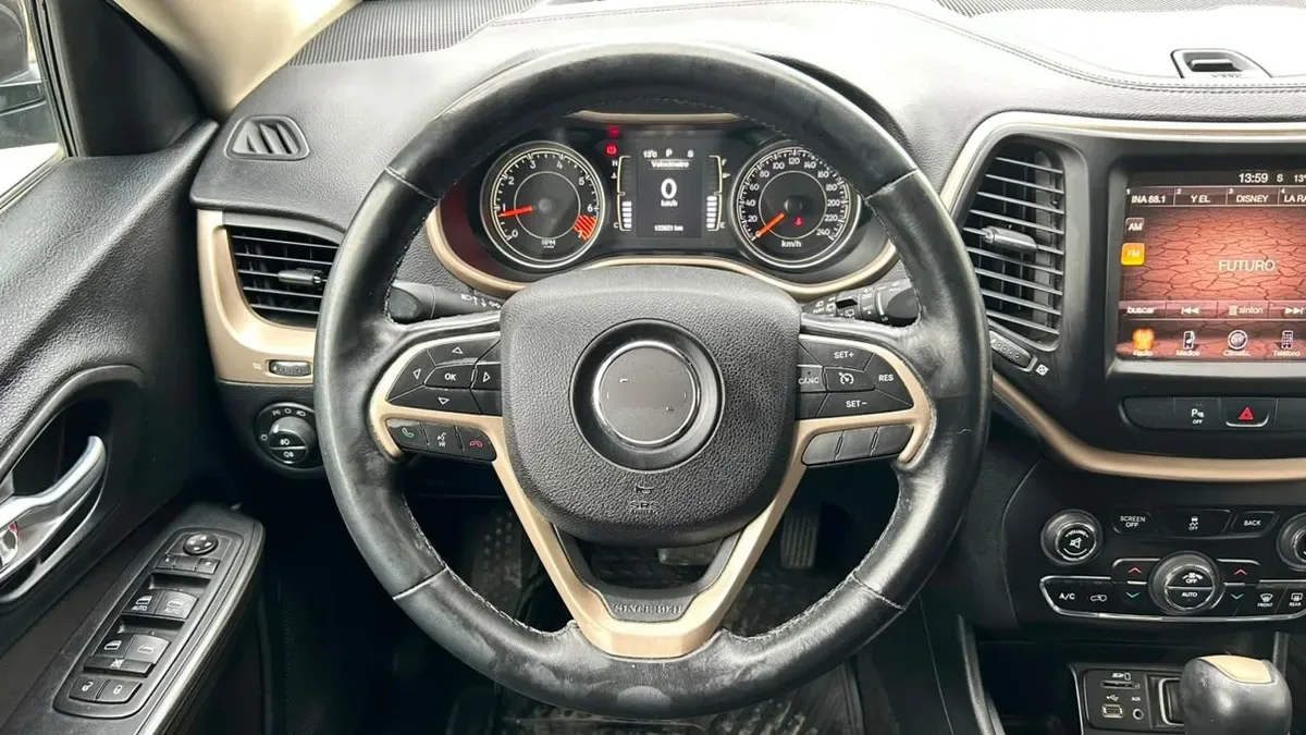Jeep Cherokee Longitude 2.4 Aut año 2016