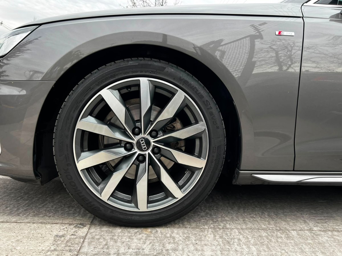 Audi A4 40 Tfsi 2.0t S Line año 2022