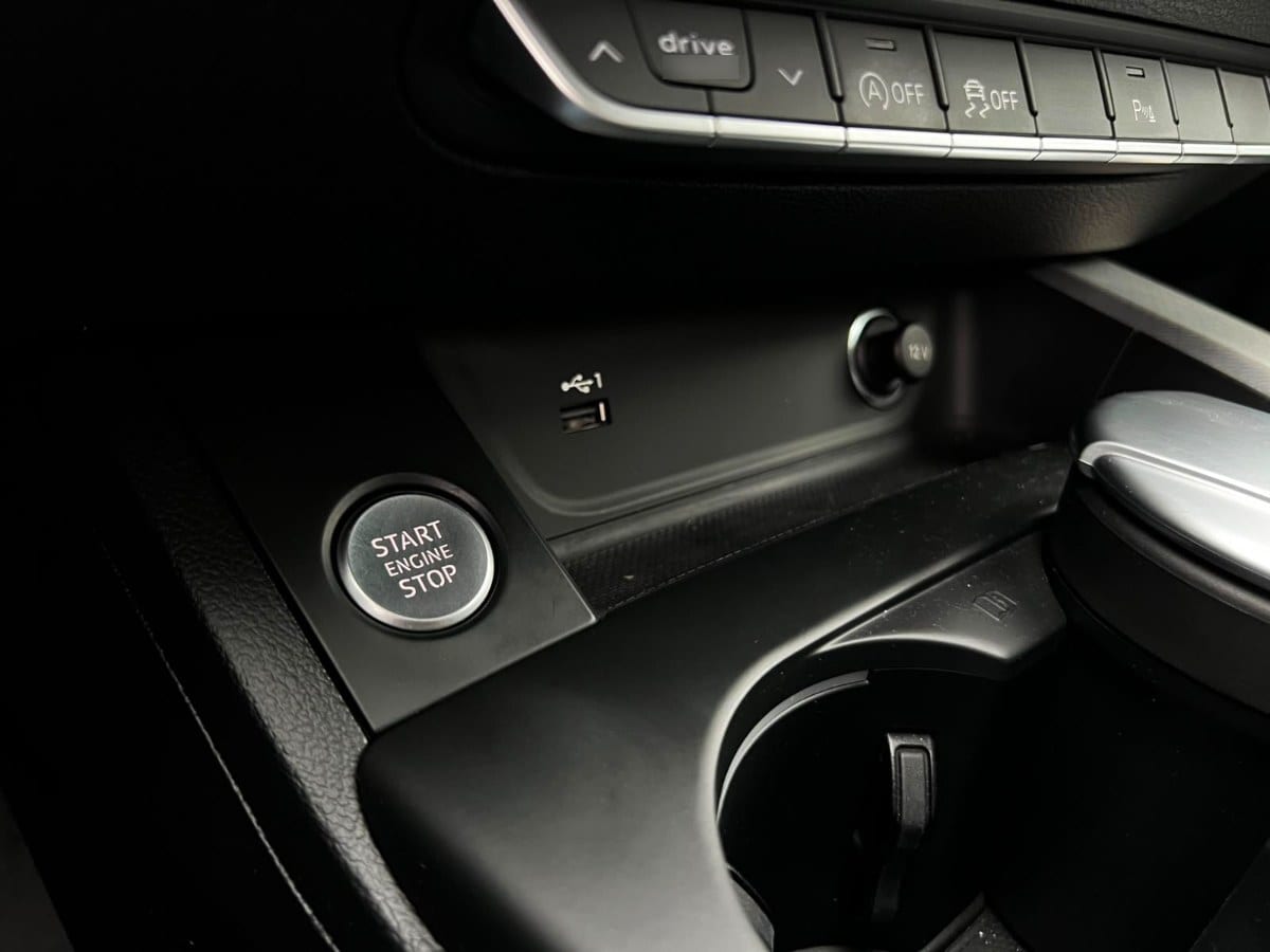 Audi A4 40 Tfsi 2.0t S Line año 2022