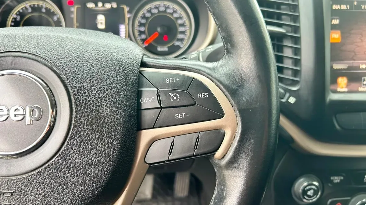 Jeep Cherokee Longitude 2.4 Aut año 2016