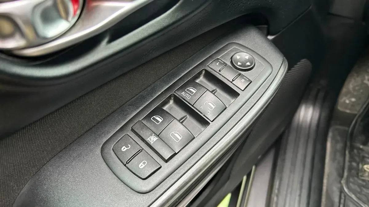 Jeep Cherokee Longitude 2.4 Aut año 2016