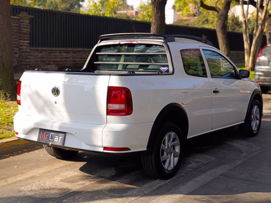 Volkswagen Saveiro 1.6 año 2022