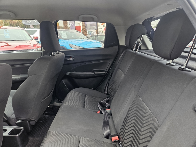 Suzuki Swift Glx 1.2 Mt año 2023