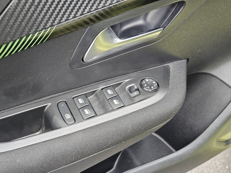 Peugeot 208 Active Puretech 100 Mt año 2025