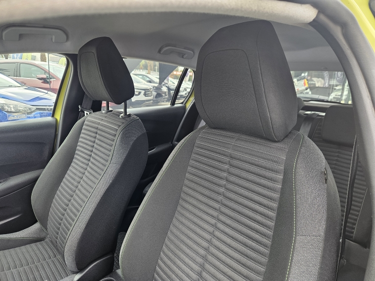 Peugeot 208 Active Puretech 100 Mt año 2025