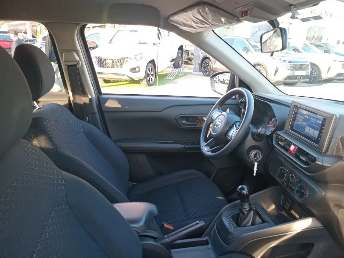 Toyota Raize 1.2 I 4x2 Mt 5p año 2023