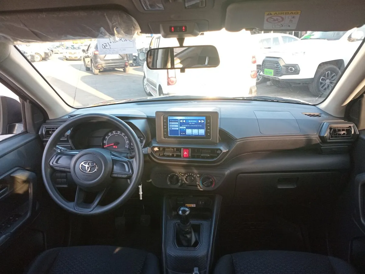 Toyota Raize 1.2 I 4x2 Mt 5p año 2023