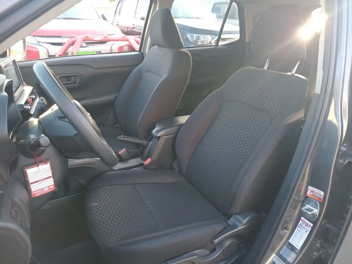 Toyota Raize 1.2 I 4x2 Mt 5p año 2023