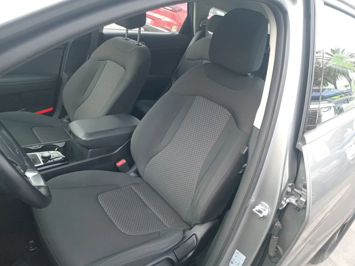 Kia Sportage 2.0 Ex Dies 2wd 8at 5p año 2025