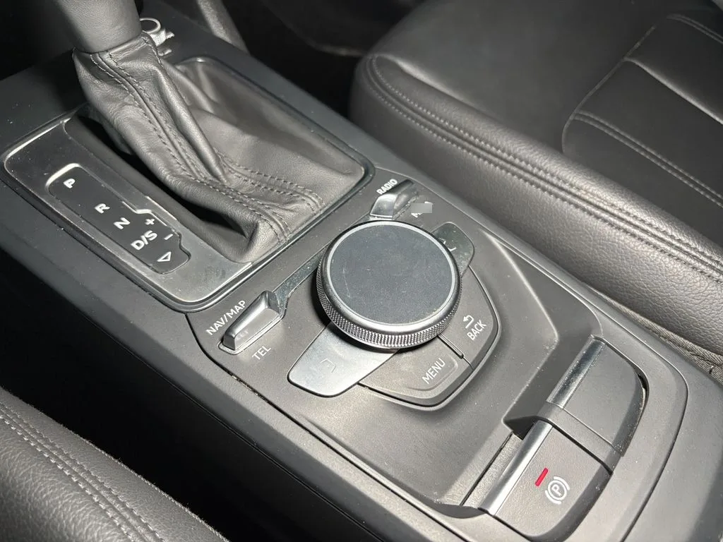 Audi Q2 1.4 35 Tfsi 4x2 At 5p año 2023