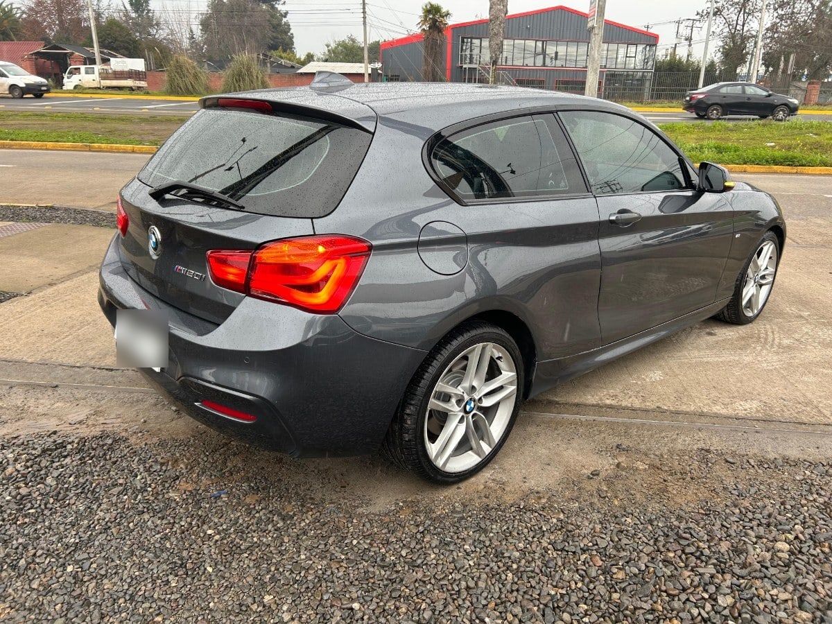 Bmw 120i Sport Lci 2.0 Aut año 2017