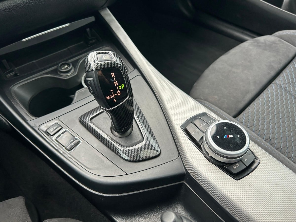 Bmw 120i Sport Lci 2.0 Aut año 2017