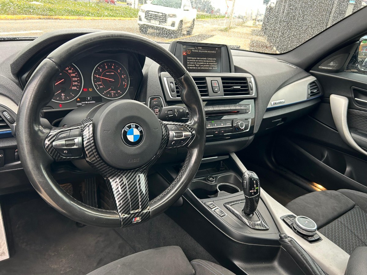 Bmw 120i Sport Lci 2.0 Aut año 2017