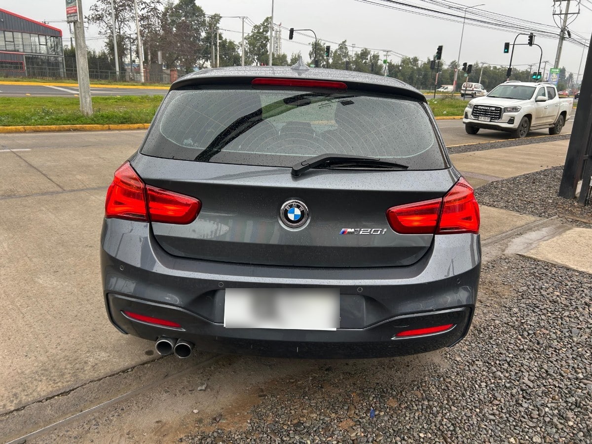 Bmw 120i Sport Lci 2.0 Aut año 2017