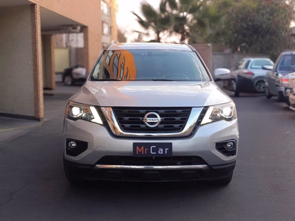 Nissan Pathfinder Exclusive 4x4 año 2018
