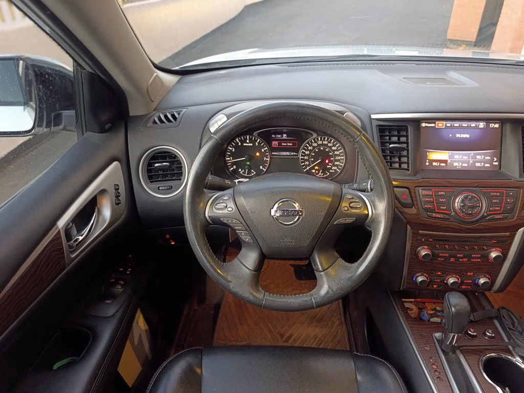 Nissan Pathfinder Exclusive 4x4 año 2018