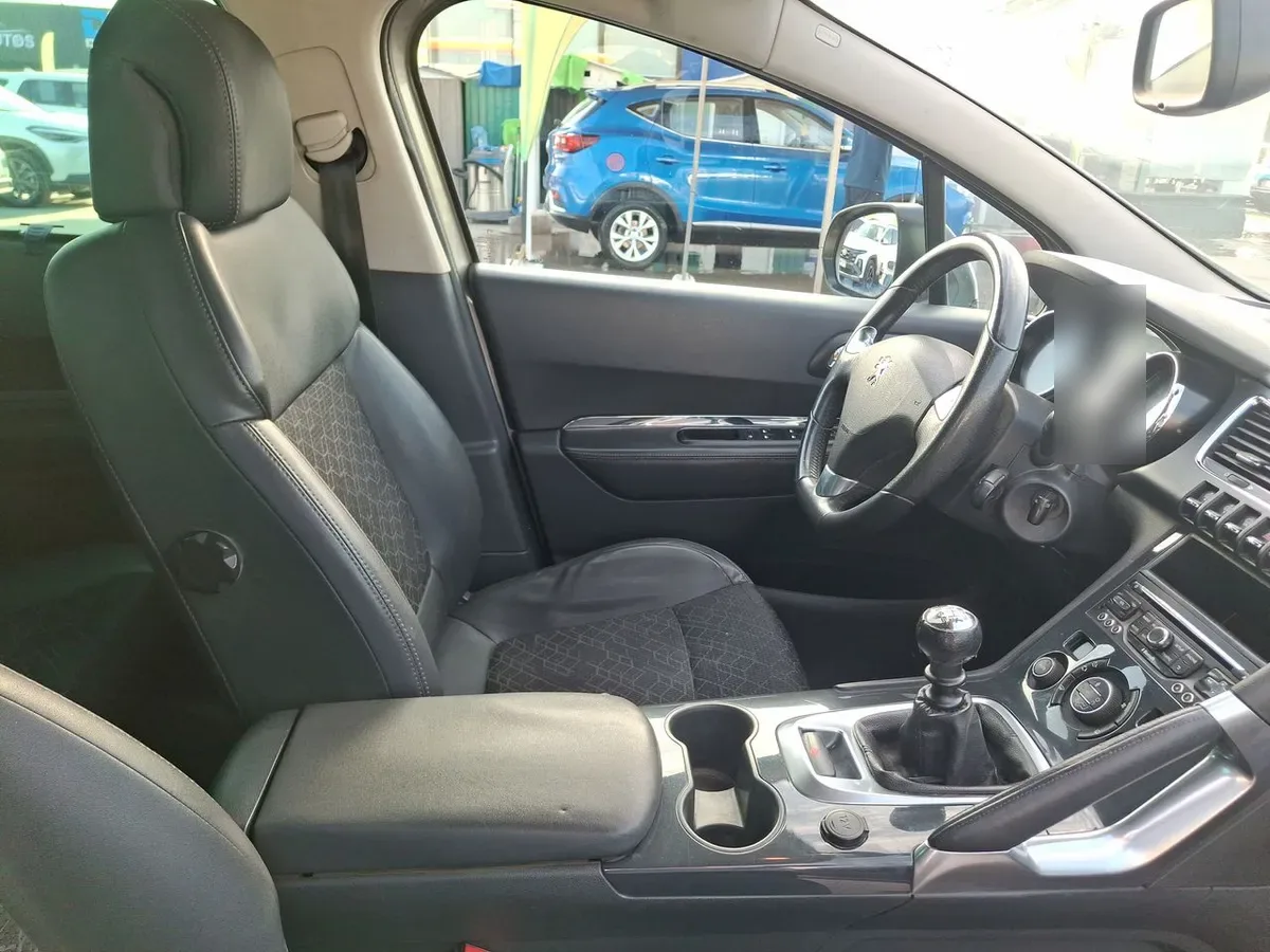 Peugeot 3008 1.6 Blue-Hdi Diesel 4x2 120hp Mt6 5p año 2017