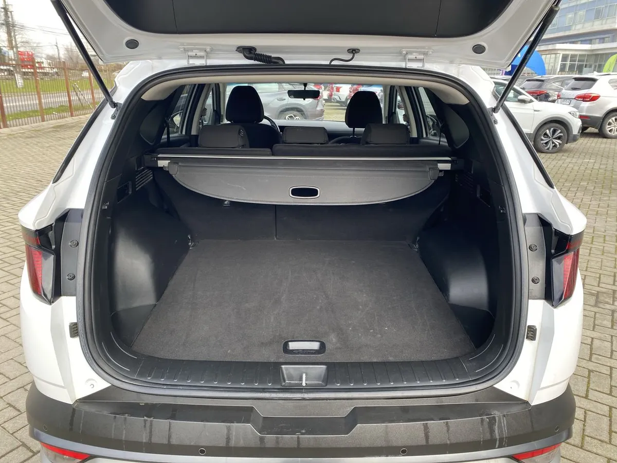 Hyundai Tucson 2.0 Nx4 Plus Fl Diesel 4wd At 5p año 2025