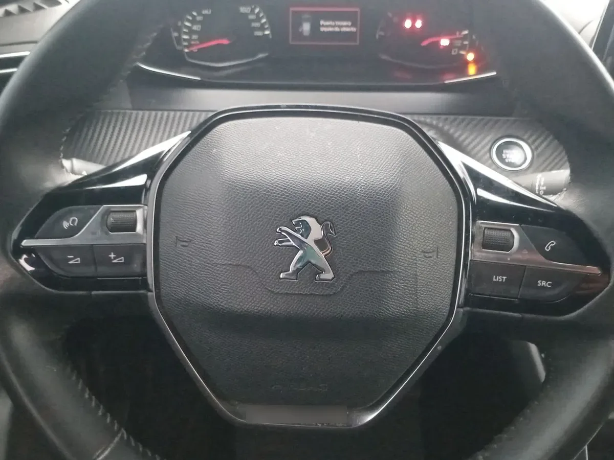 Peugeot 2008 1.2 Active Puretech 130 4x2 Mt 5p año 2023