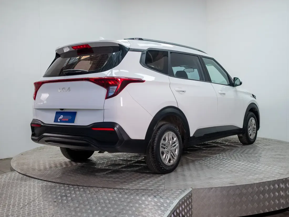 Kia Carens Carens 1.5 Lx 7p Mt año 2023