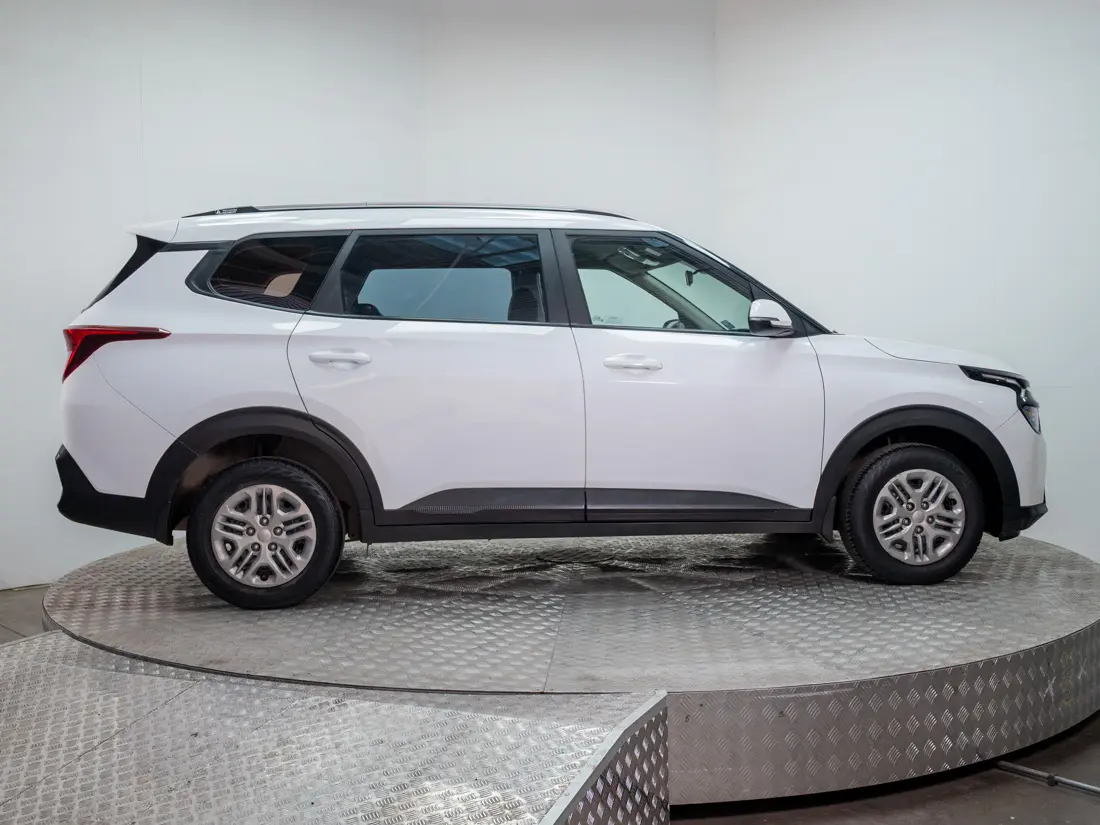 Kia Carens Carens 1.5 Lx 7p Mt año 2023