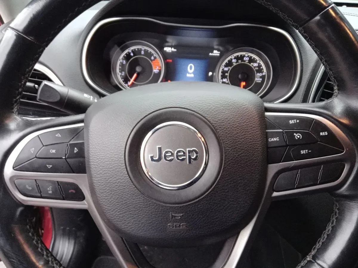 Jeep Cherokee 2.4 Limited 4x4 At 5p año 2019