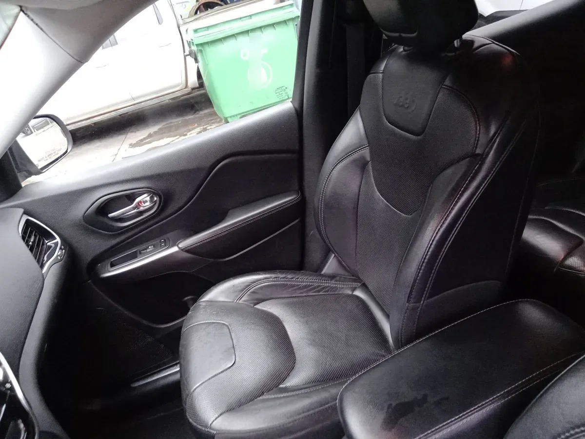 Jeep Cherokee 2.4 Limited 4x4 At 5p año 2019