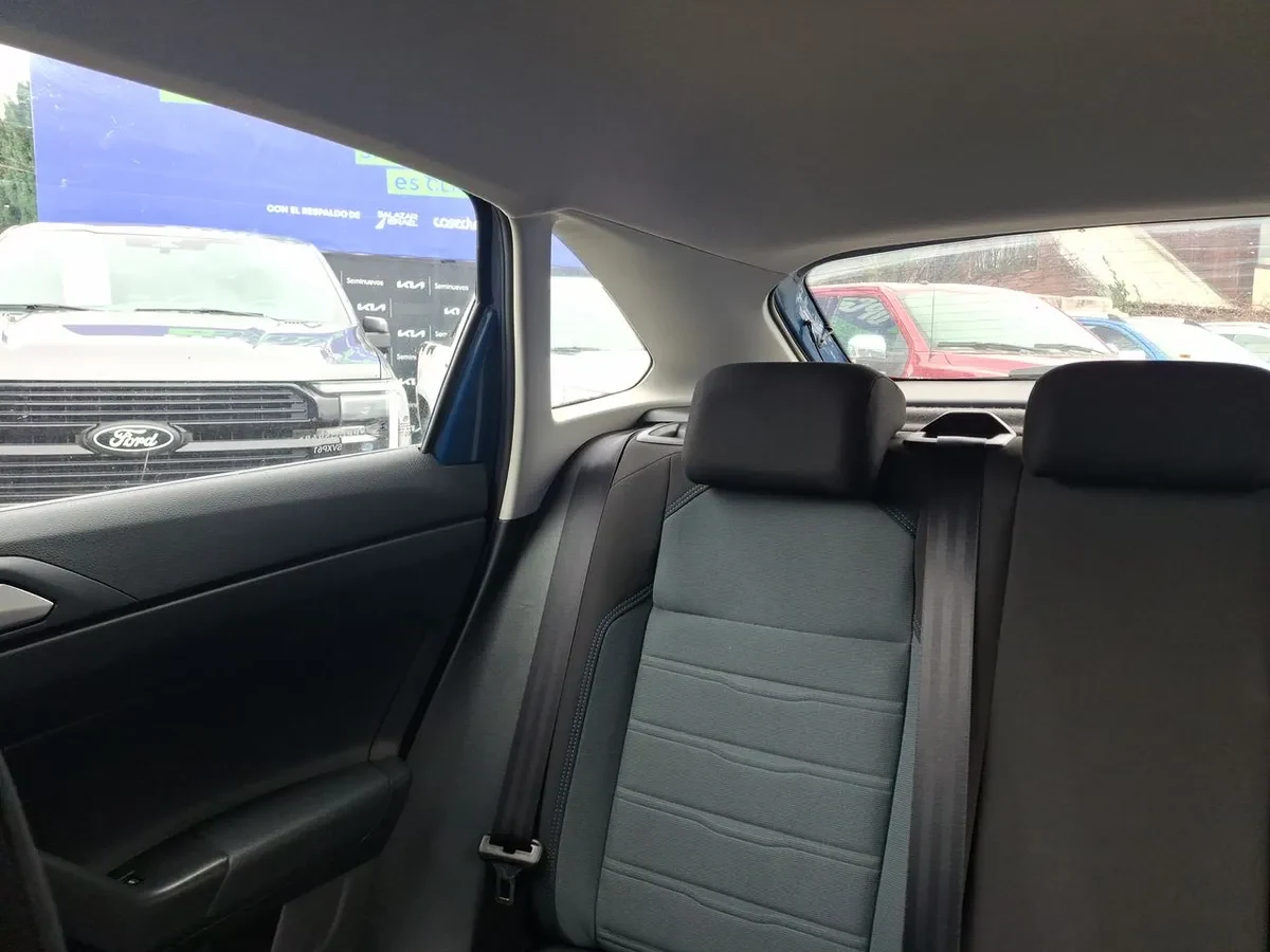 Volkswagen Nivus 1.0 Tsi Comfortline 4x2 At 5p año 2023