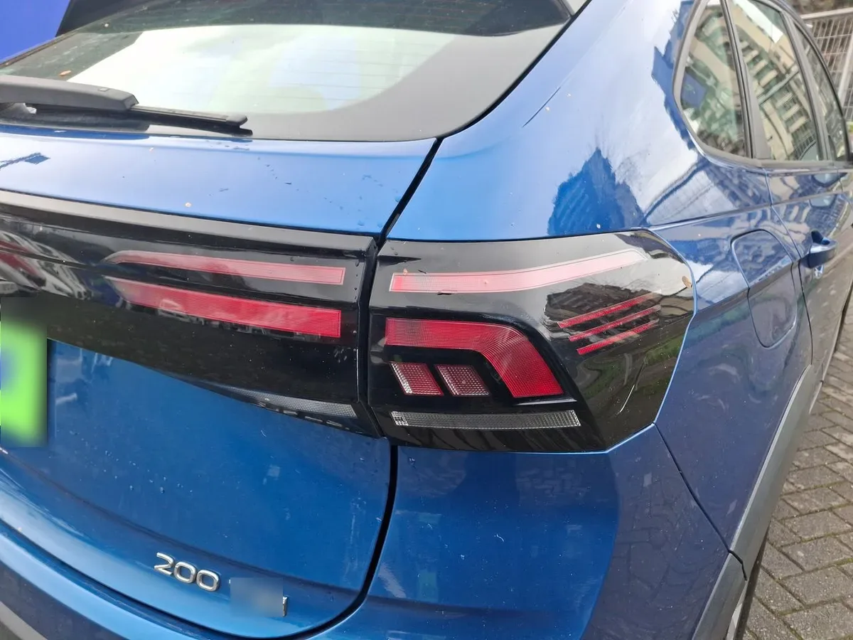 Volkswagen Nivus 1.0 Tsi Comfortline 4x2 At 5p año 2023