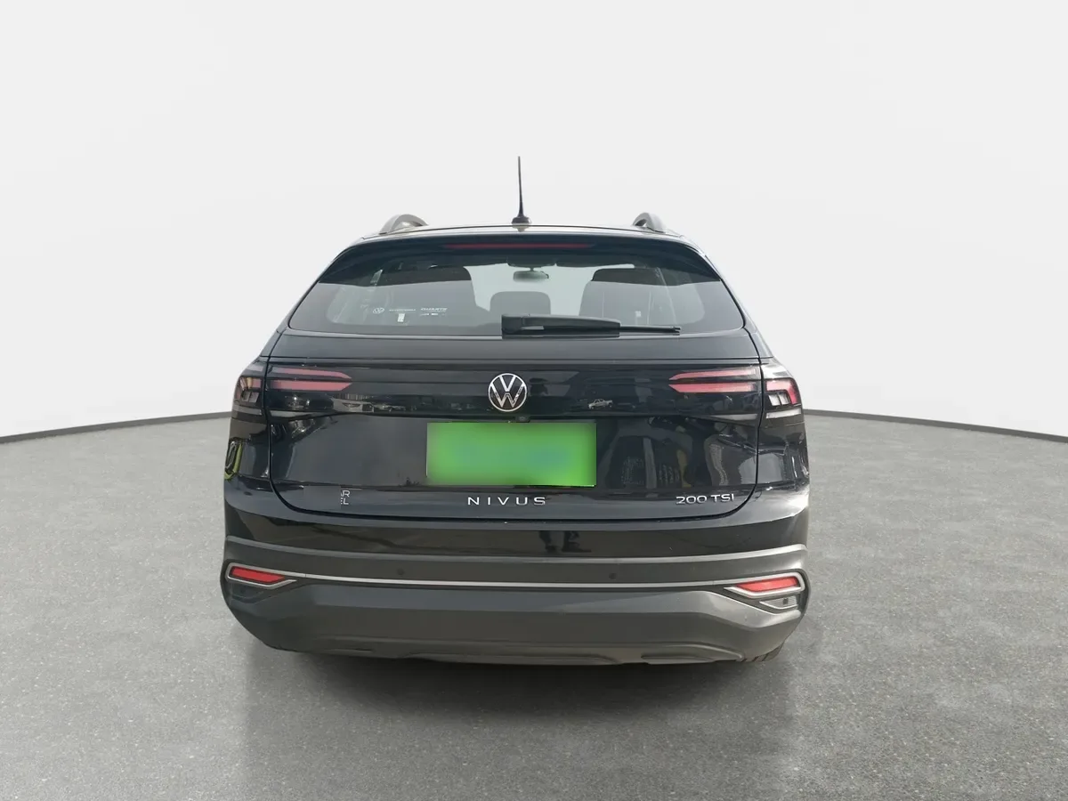 Volkswagen Nivus 1.0 Tsi Comfortline 4x2 At 5p año 2023