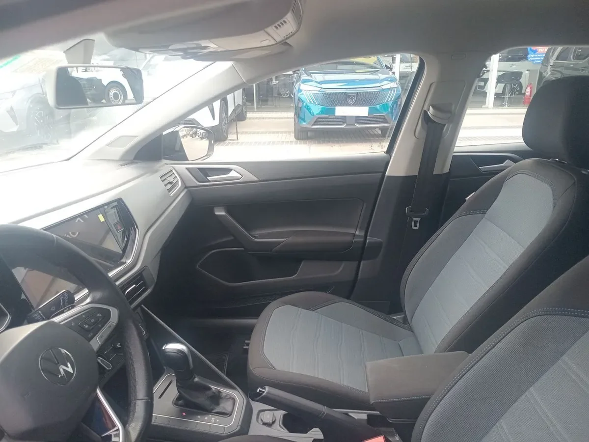 Volkswagen Nivus 1.0 Tsi Comfortline 4x2 At 5p año 2023