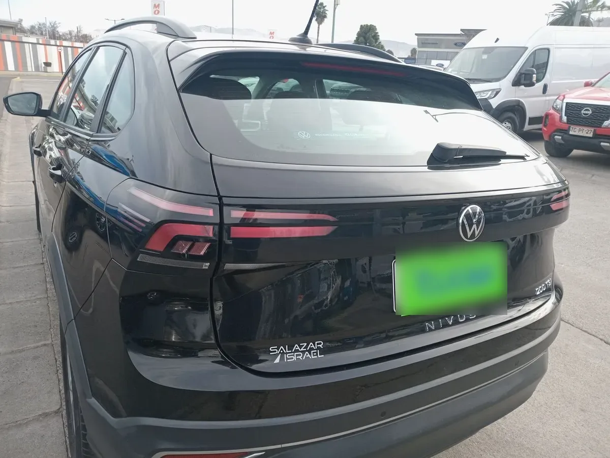 Volkswagen Nivus 1.0 Tsi Comfortline 4x2 At 5p año 2023